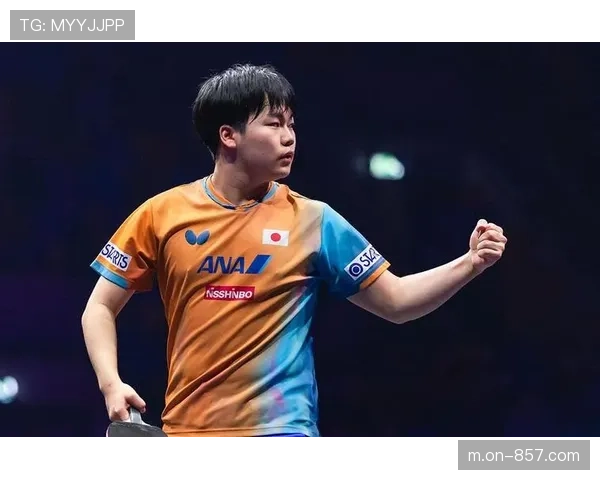 日本选手松岛辉空赛后通道掩面痛哭，行李箱丢一旁