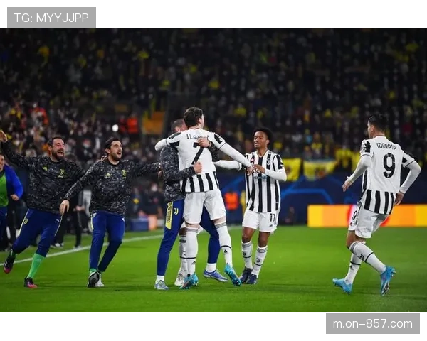 弗拉霍维奇助攻科斯蒂奇，尤文三分钟闪击扳平比分